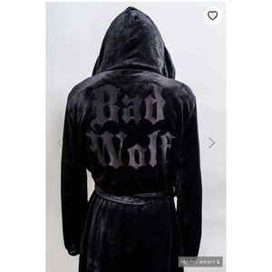 New Kill Star “Wolfpack” Block Robe size XS/S